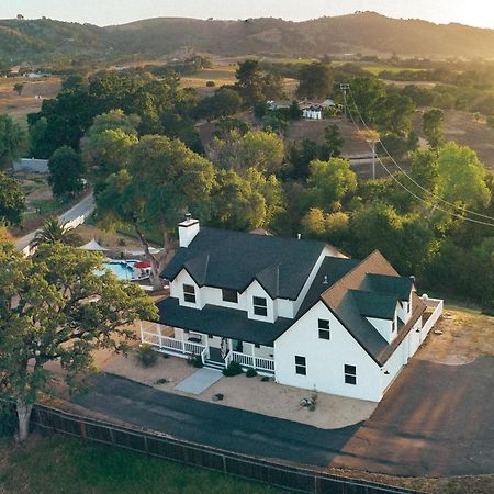 Wine Country Modern Farmhouse With Heated Pool, Hot Tub, Cybertruck Пасо-Роблес Екстер'єр фото